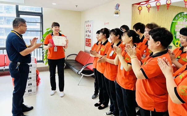 杭州濱江綠康陽光家園開展護理員節慶祝活動